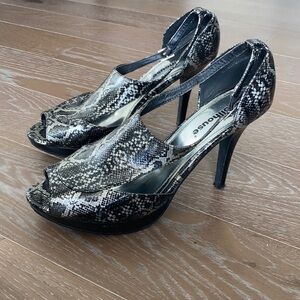 Dollhouse Faux Leather Snakeskin Sandal | 10